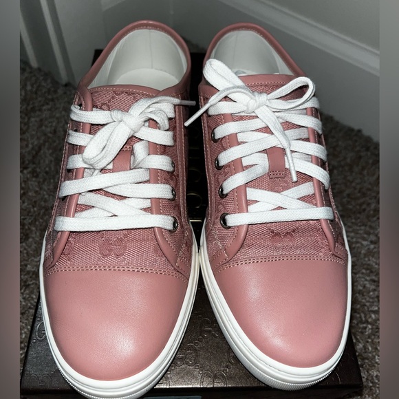Used Women’s Gucci GG Pink Canvas Sneakers size 38 - Picture 3 of 8